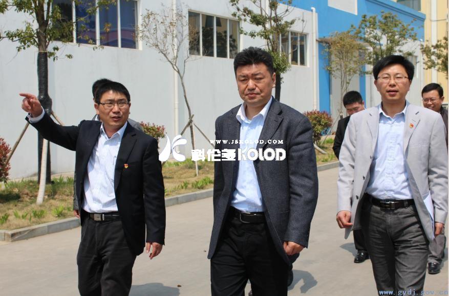 縣委常委、組織部長(cháng)邵澤勇指導科倫多企業(yè)黨建工作